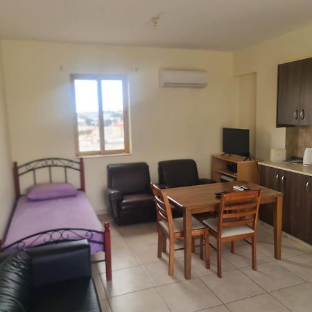 DromolaxiaTop Floor 1 Bdrm Aprtrmntアパートメント エクステリア 写真