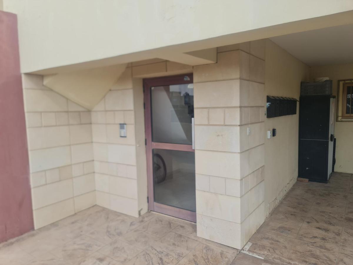 DromolaxiaTop Floor 1 Bdrm Aprtrmntアパートメント エクステリア 写真