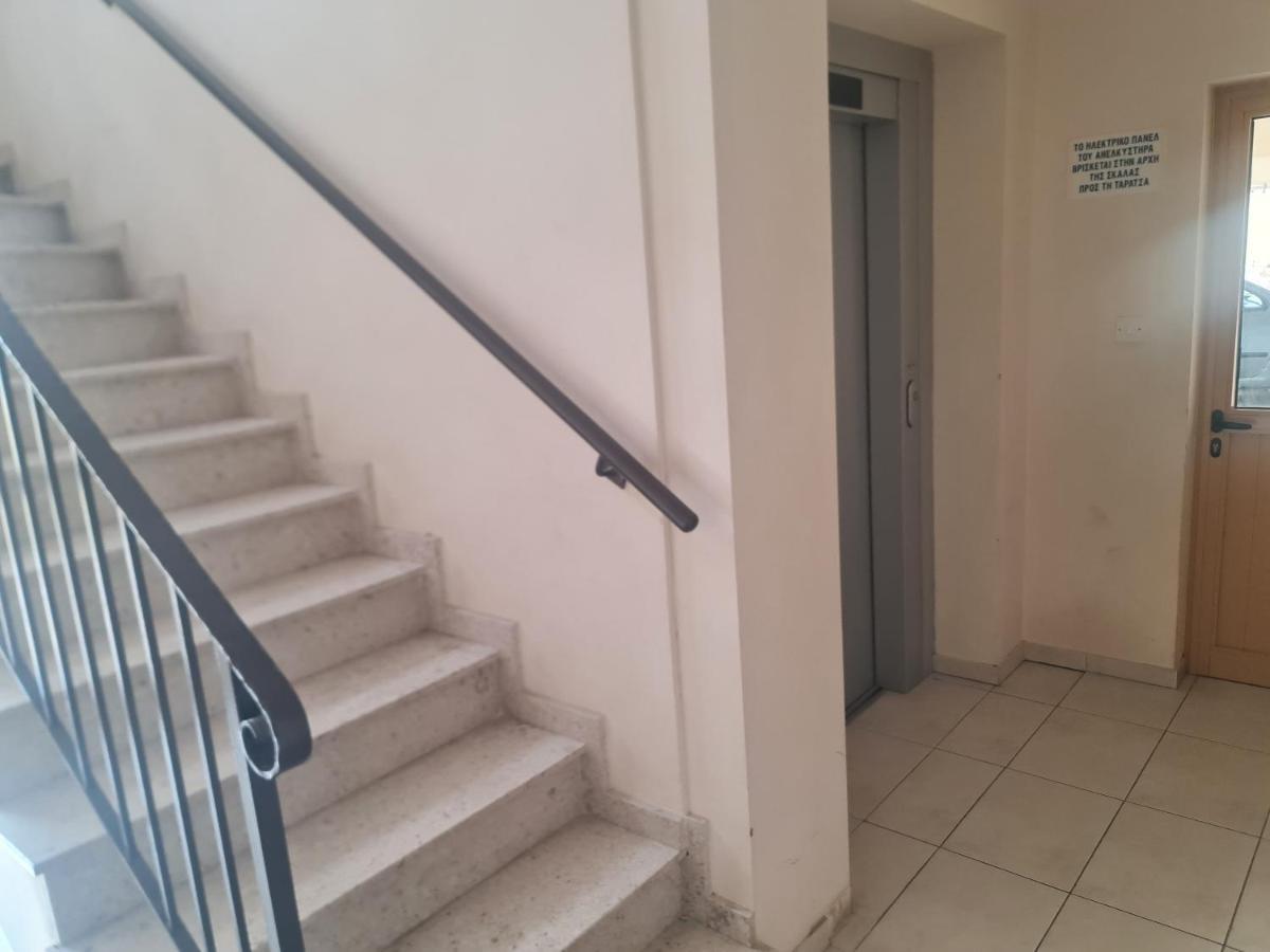 DromolaxiaTop Floor 1 Bdrm Aprtrmntアパートメント エクステリア 写真
