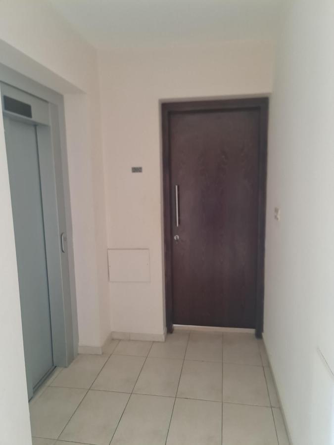 DromolaxiaTop Floor 1 Bdrm Aprtrmntアパートメント エクステリア 写真